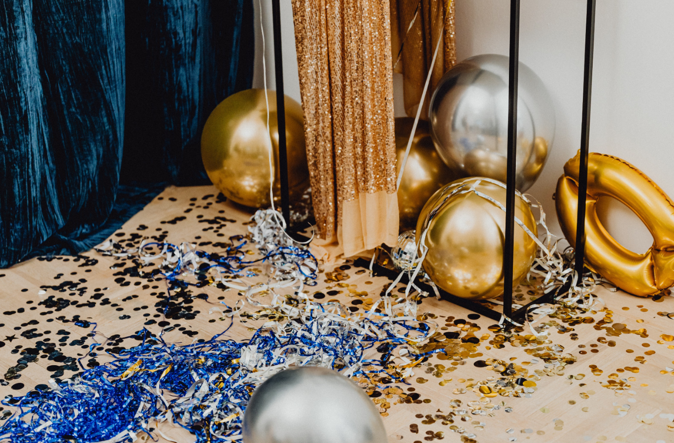 Graduation Celebration Photo Backdrop Setup Package